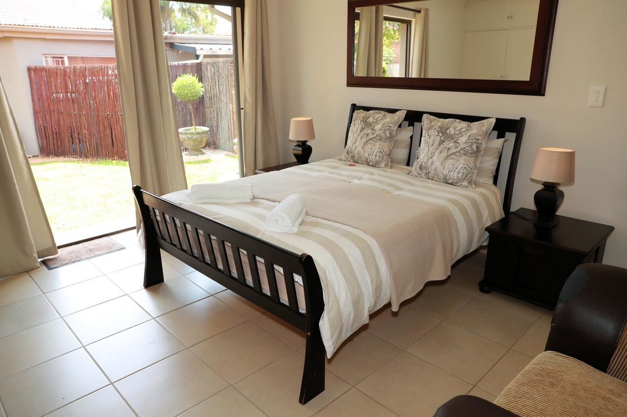 Big "5" Guesthouse Kempton Park Zewnętrze zdjęcie