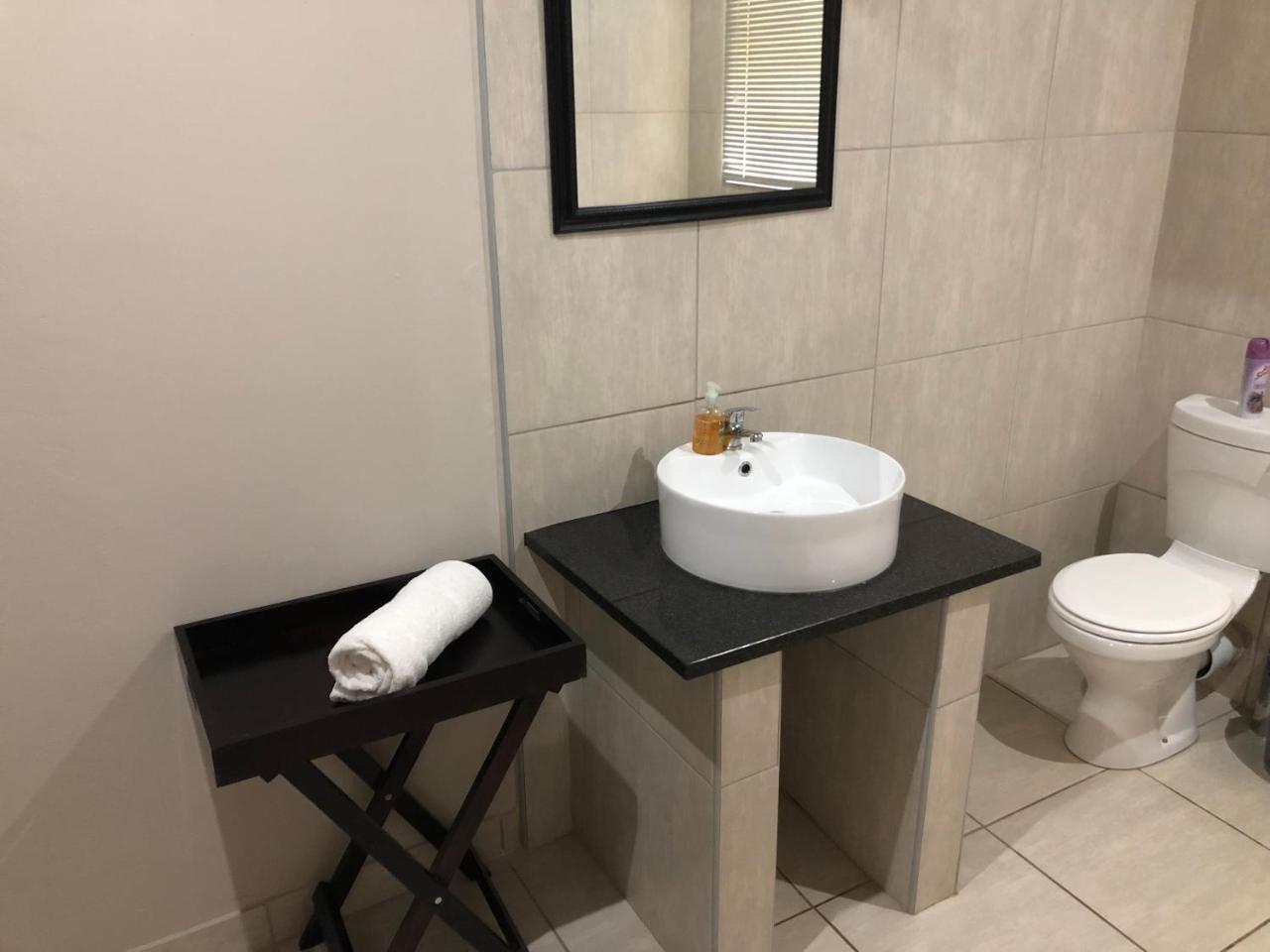 Big "5" Guesthouse Kempton Park Zewnętrze zdjęcie